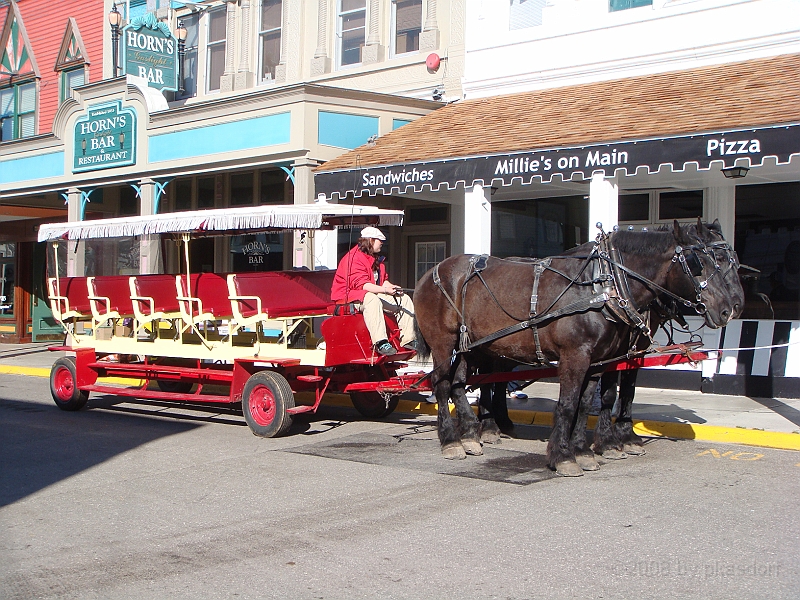 043 Memorial Day [2008 May 23].JPG - Scenes from Mackinac Island.